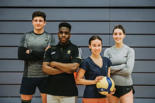 Sports-Scholarship-Volleyball-Team-Club-Society