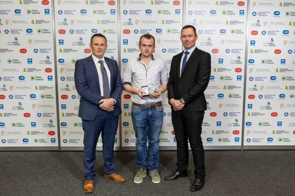 Kyle Hayden (ATU Galway City) – with his award for Industrial Control