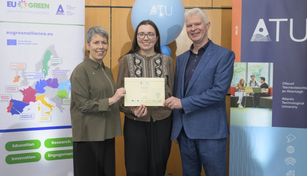 Second place Shauna Kelleher (centre) with ATU President Dr Orla Flynn and her lecturer Martin Hosey