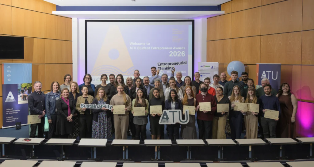 Group pic of all students, mentors and staff