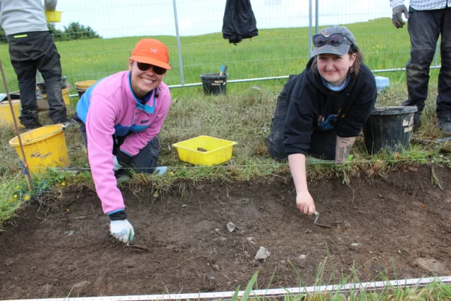 Two women volunteers at Green Fort site