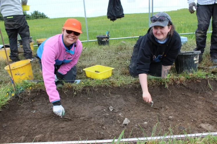 Two women volunteers at Green Fort site