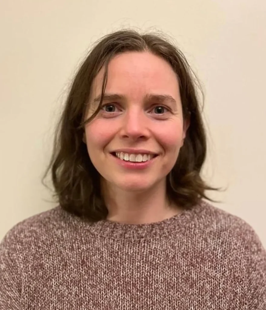 Dr Ruth Quinn headshot image