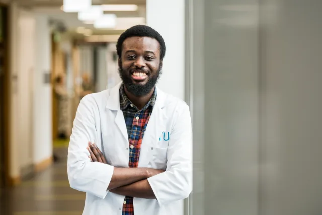 Make student in lab coat