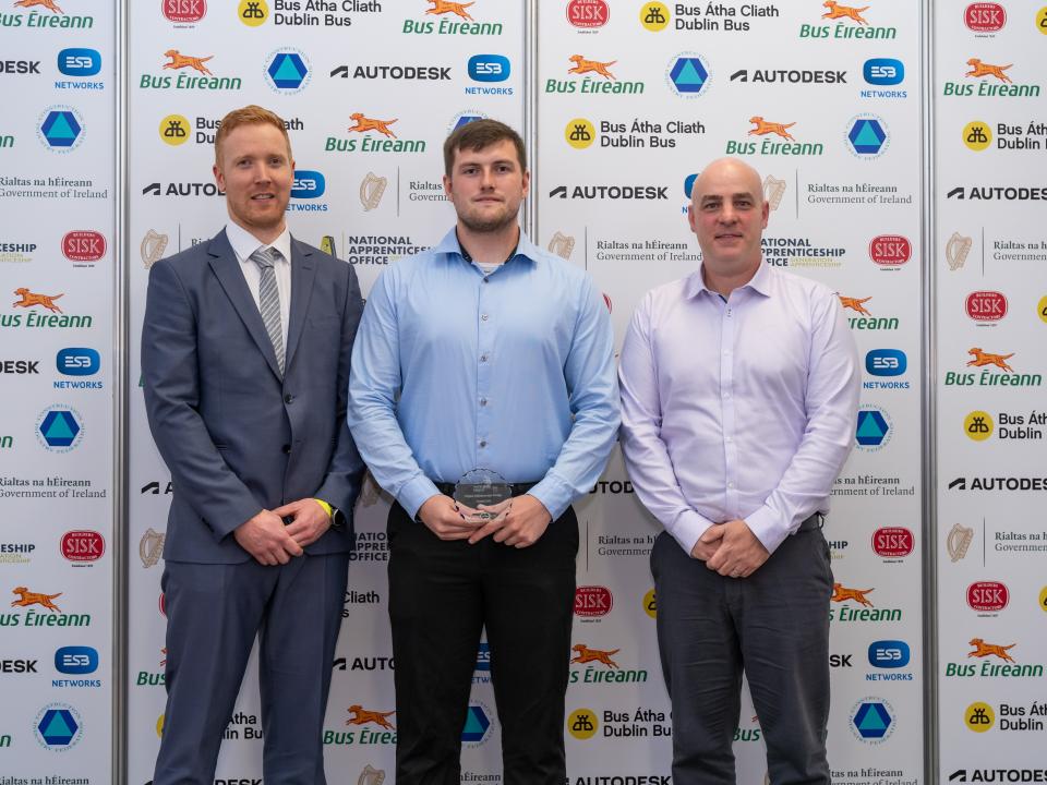 ATU Galway student Sean Doyle (centre) from Coolaney, Co Sligo, winner of the WorldSkills Ireland 2023 Digital Infrastructure Design Award, pictured with Tommy Coyne (left) Chief Examiner and Ray O`Mahony, sponsor – Symetri. 
